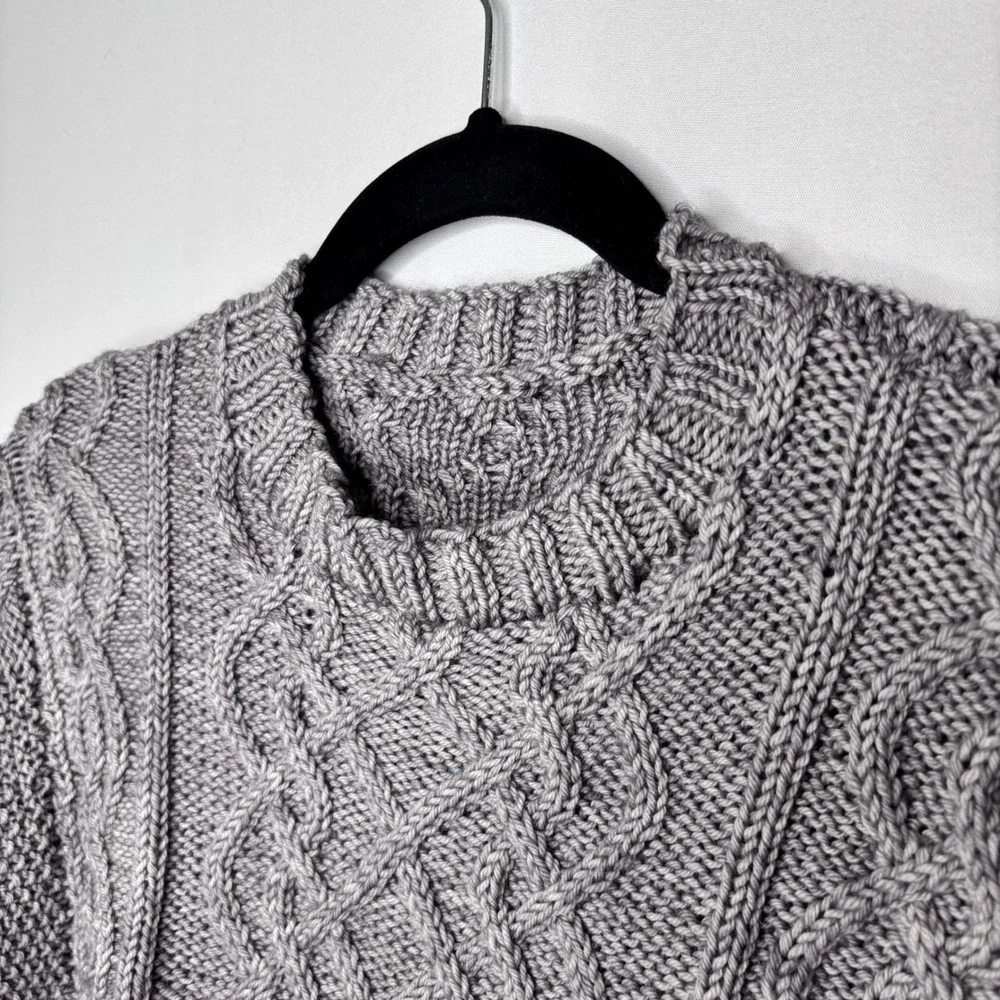 Handmade Cable Knit Sweater Womens Size S Long Sleeve Pullover Soft Size S‎